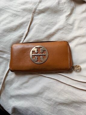 Tory Burch Leather Zip Wallet in Cognac Brown with Logo